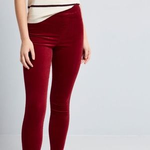 Limitless Looks Jeggings in Burgundy